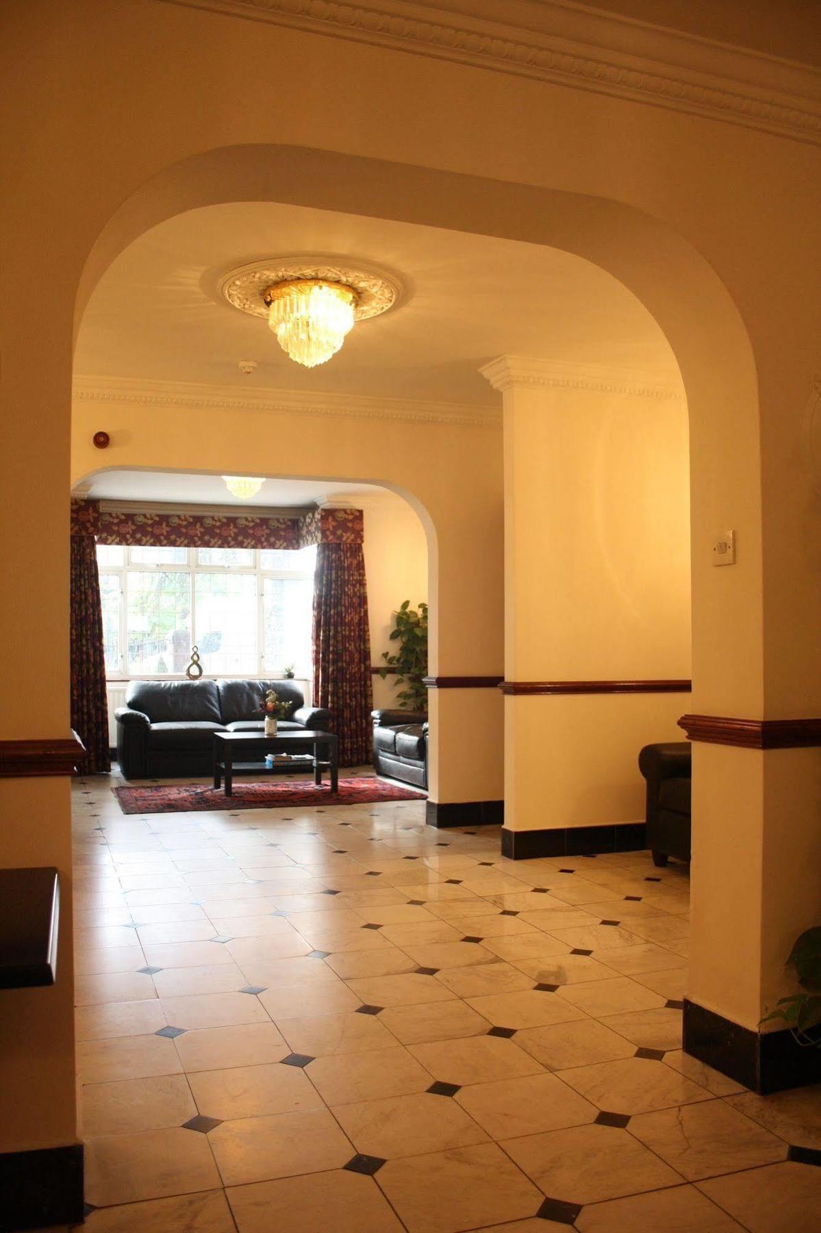 Kings Paget Hotel West Drayton  Εξωτερικό φωτογραφία