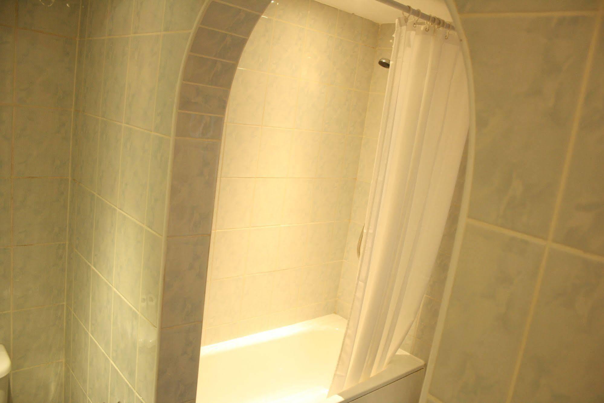 Kings Paget Hotel West Drayton  Εξωτερικό φωτογραφία