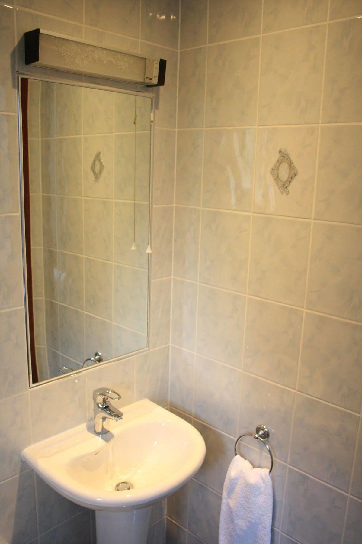 Kings Paget Hotel West Drayton  Εξωτερικό φωτογραφία