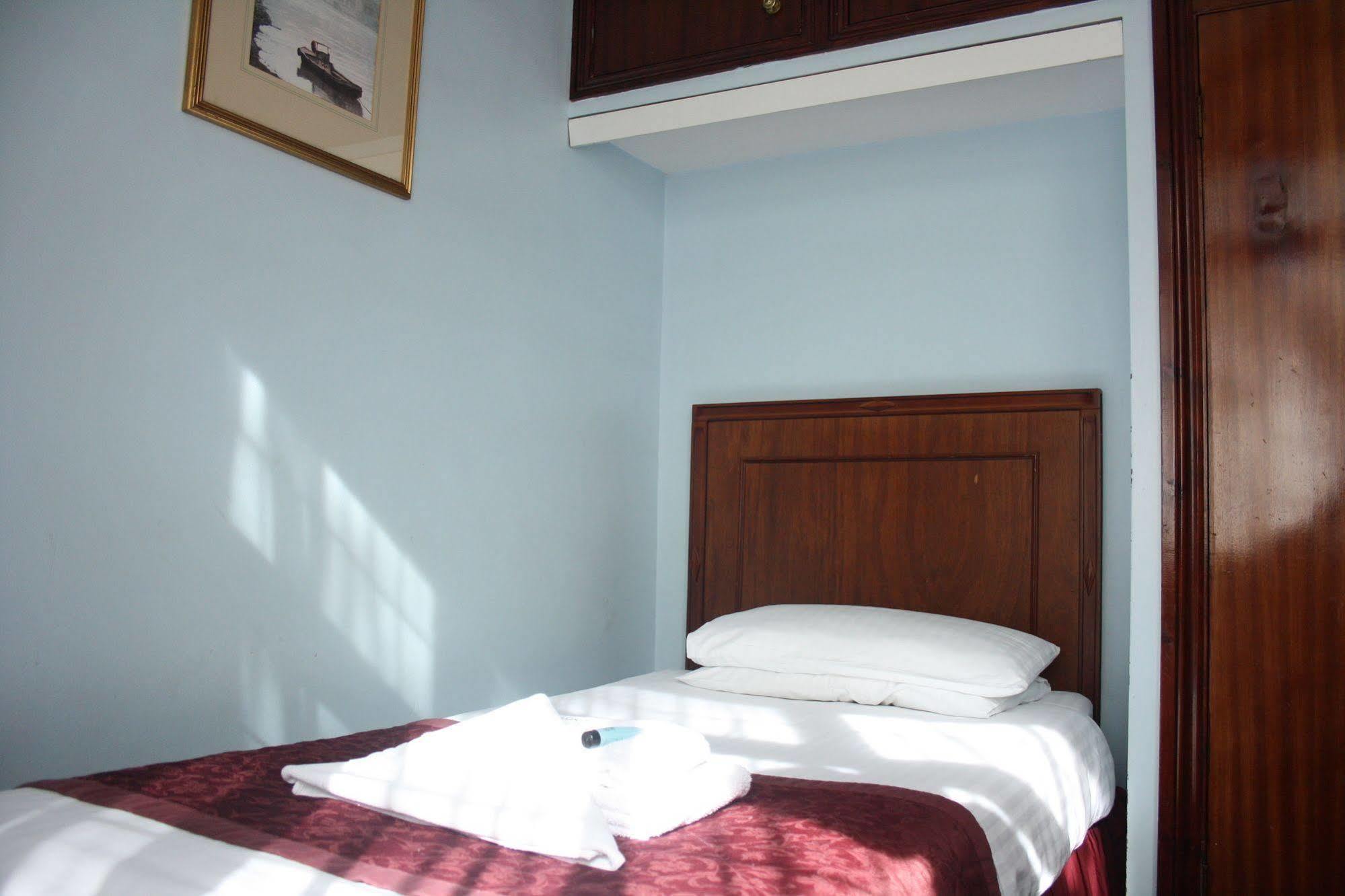 Kings Paget Hotel West Drayton  Εξωτερικό φωτογραφία