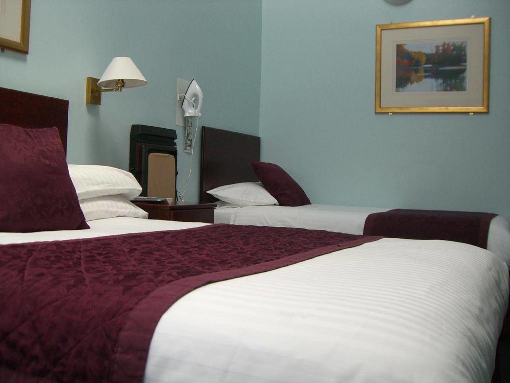 Kings Paget Hotel West Drayton  Εξωτερικό φωτογραφία